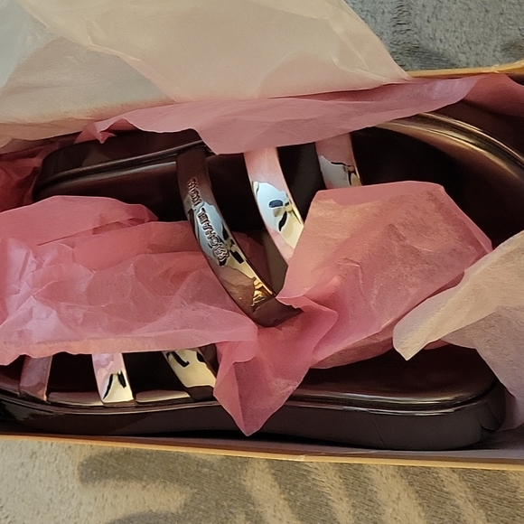 NWT Michael Kors sandals - Picture 11 of 12